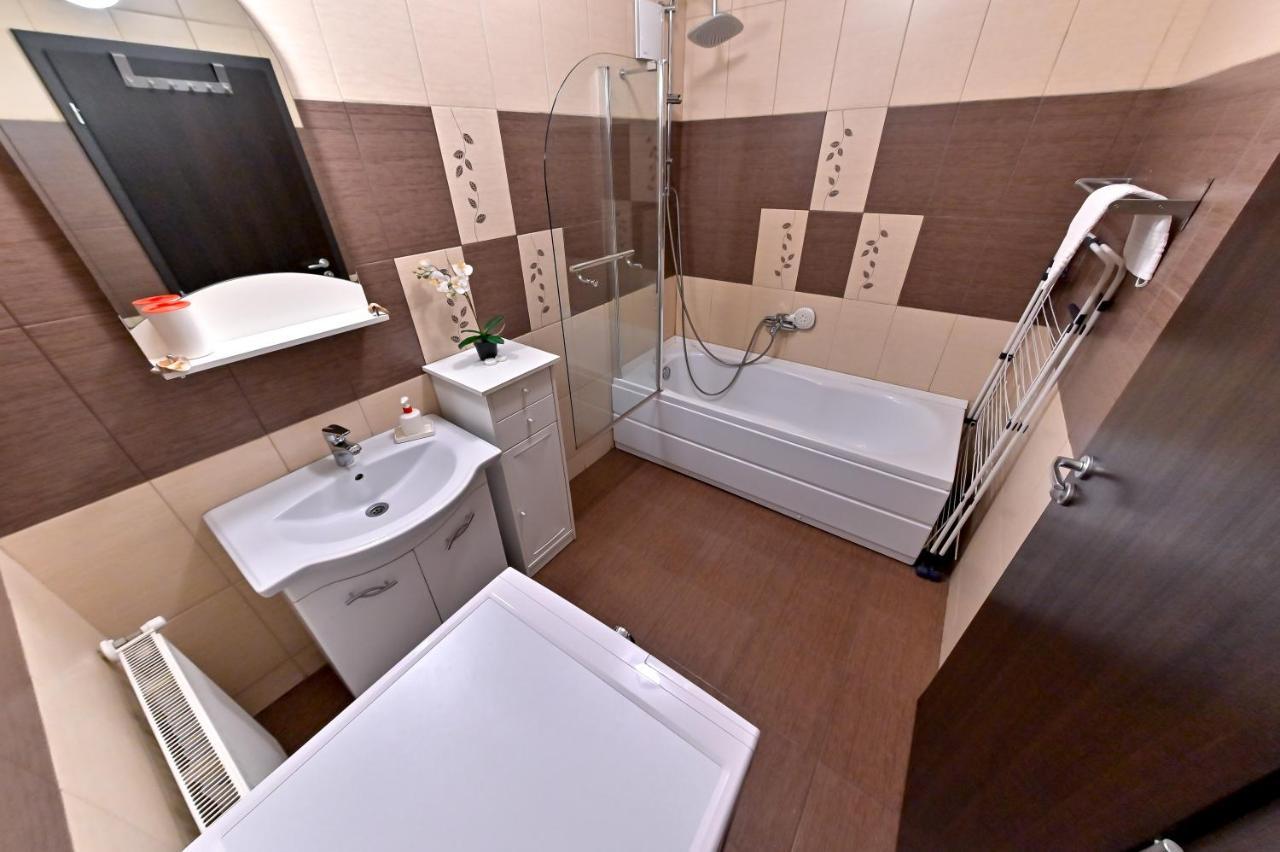 Terezianum Apartments, Free Parking Sibiu Exterior photo